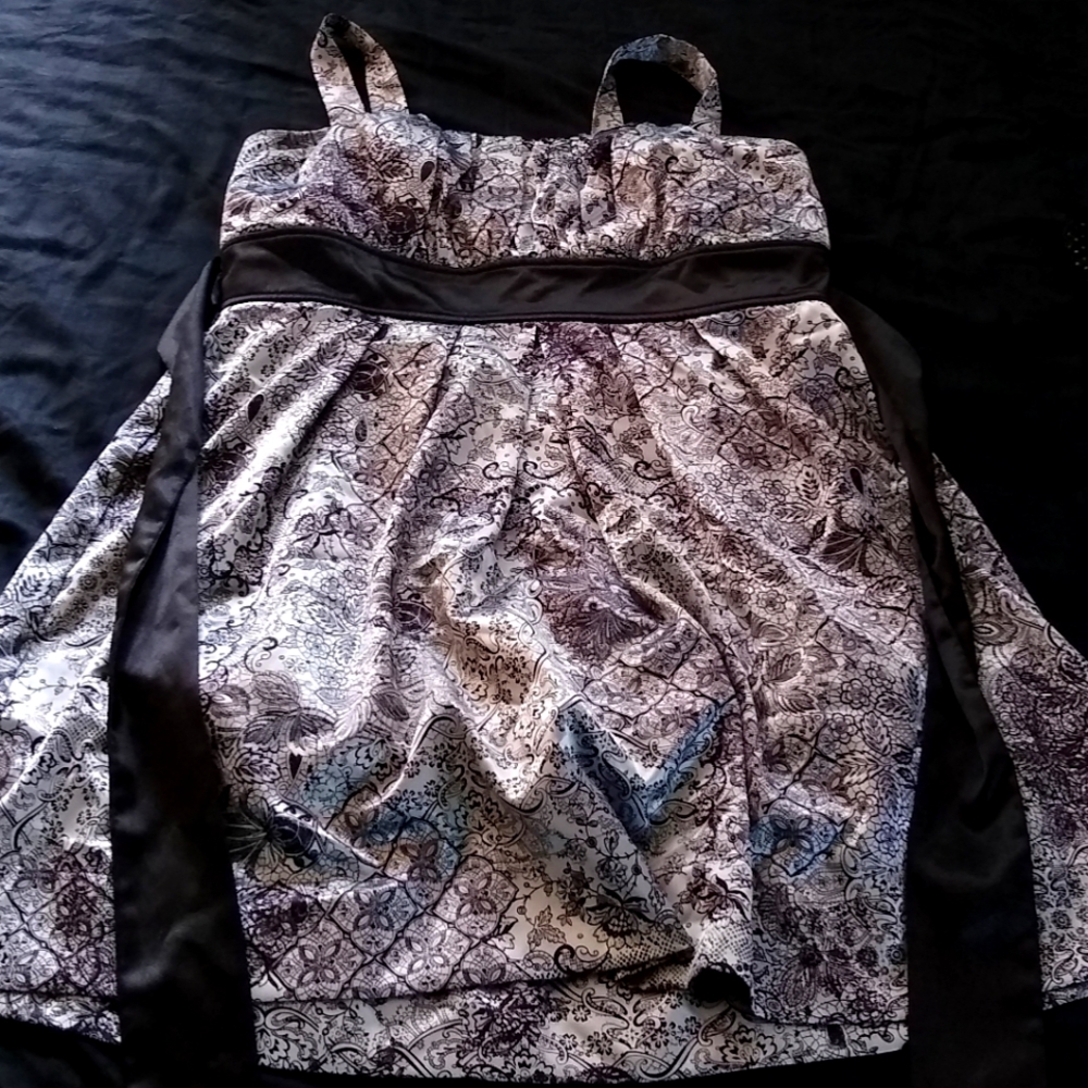 Black & silver lace pattern party dress